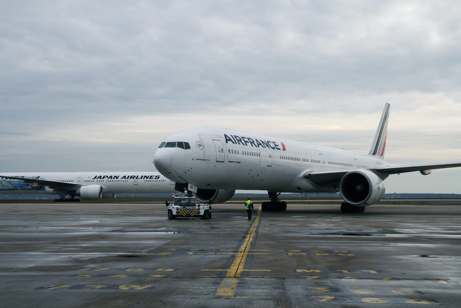 photo de tarmac avec un avoin Air France